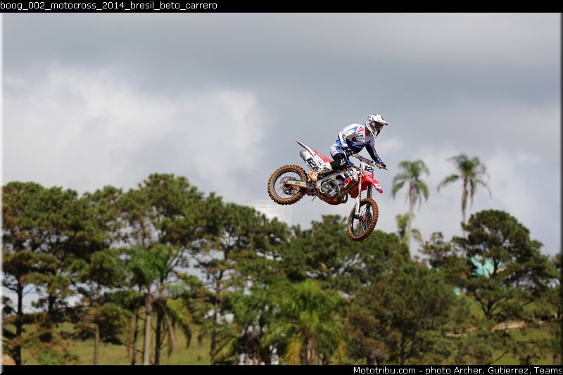 boog_002_motocross_2014_bresil_beto_carrero