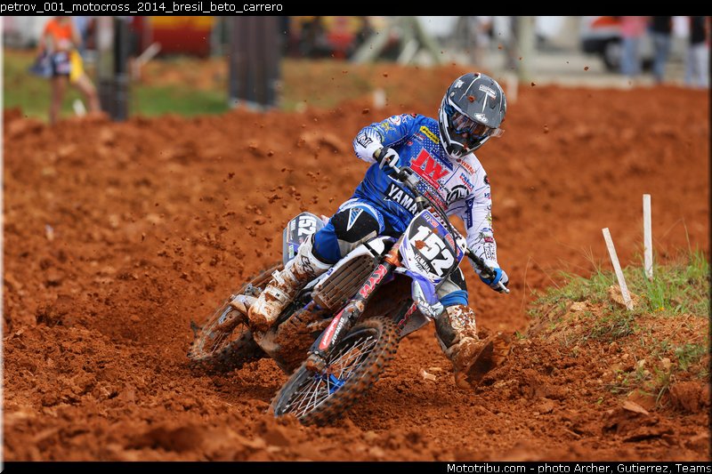 petrov_001_motocross_2014_bresil_beto_carrero