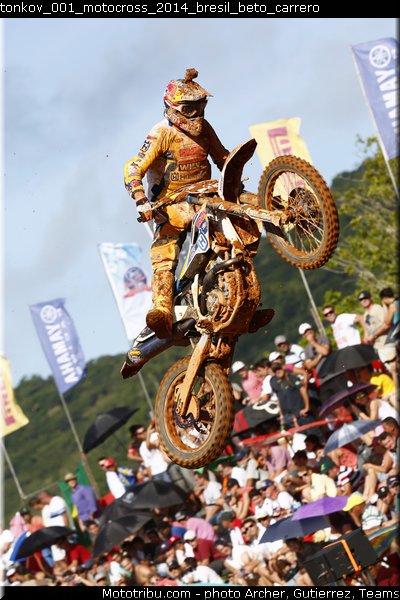 tonkov_001_motocross_2014_bresil_beto_carrero