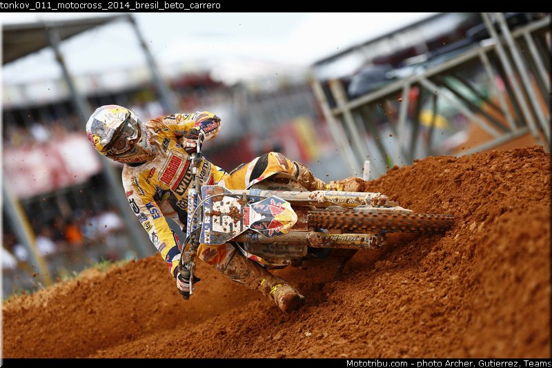 tonkov_011_motocross_2014_bresil_beto_carrero