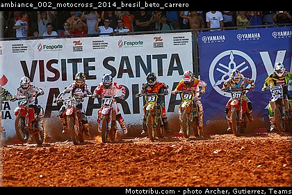 ambiance_002_motocross_2014_bresil_beto_carrero.jpg