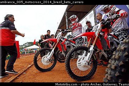 ambiance_005_motocross_2014_bresil_beto_carrero.jpg