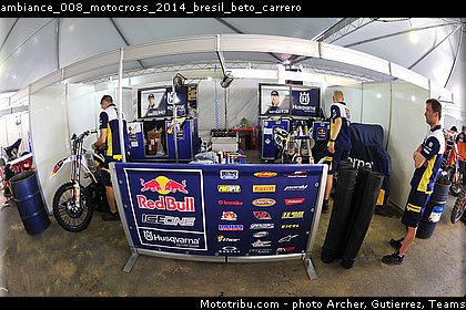 ambiance_008_motocross_2014_bresil_beto_carrero.jpg