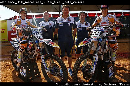 ambiance_013_motocross_2014_bresil_beto_carrero.jpg
