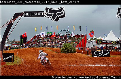 bobryshev_001_motocross_2014_bresil_beto_carrero.jpg