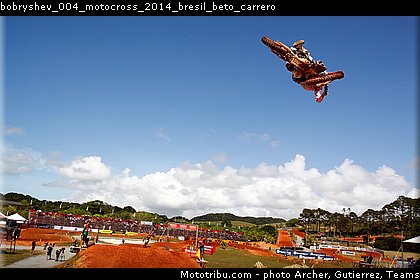 bobryshev_004_motocross_2014_bresil_beto_carrero.jpg