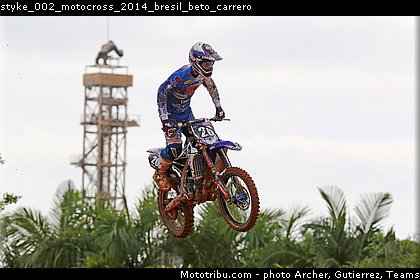 styke_002_motocross_2014_bresil_beto_carrero.jpg