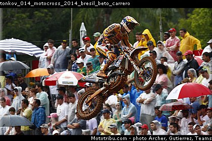 tonkov_014_motocross_2014_bresil_beto_carrero.jpg
