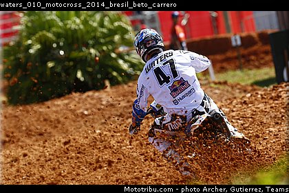 waters_010_motocross_2014_bresil_beto_carrero.jpg