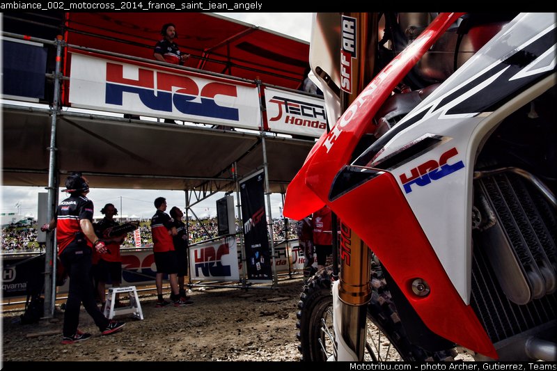 ambiance_002_motocross_2014_france_saint_jean_angely