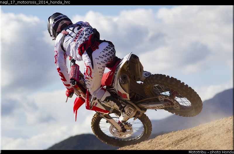 nagl_17_motocross_2014_honda_hrc