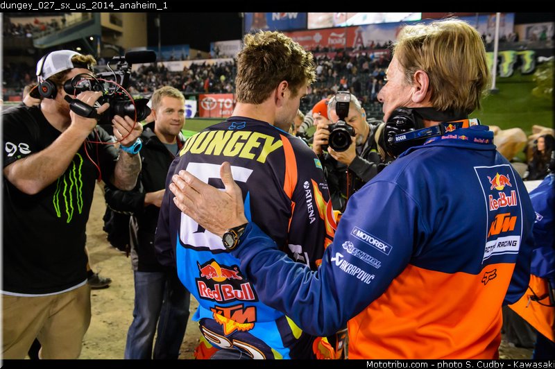dungey_027_sx_us_2014_anaheim_1