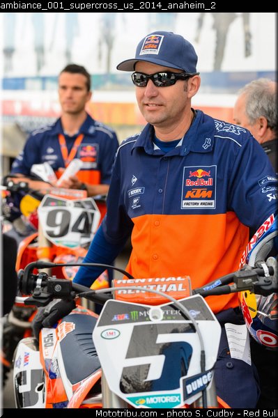 ambiance_001_supercross_us_2014_anaheim_2