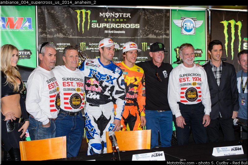ambiance_004_supercross_us_2014_anaheim_2
