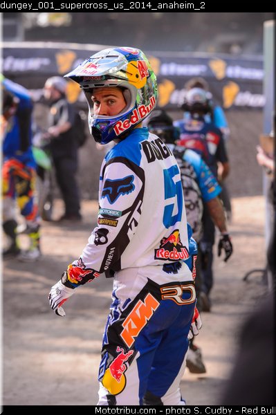 dungey_001_supercross_us_2014_anaheim_2