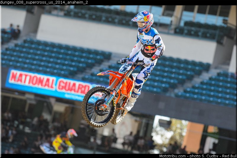 dungey_008_supercross_us_2014_anaheim_2