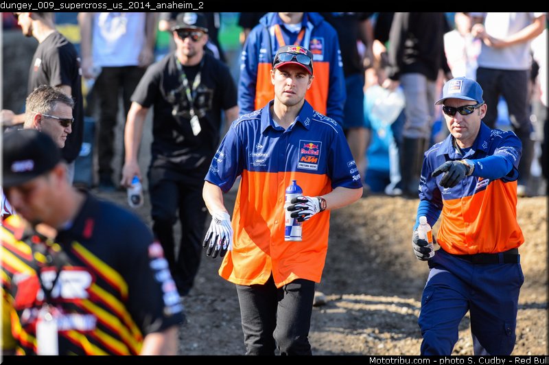 dungey_009_supercross_us_2014_anaheim_2