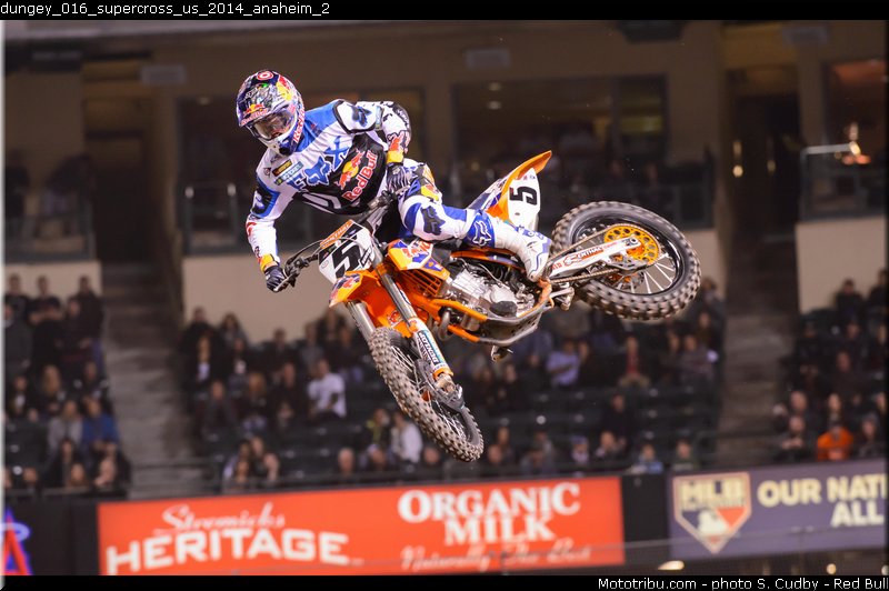 dungey_016_supercross_us_2014_anaheim_2