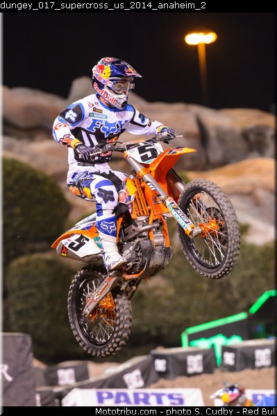 dungey_017_supercross_us_2014_anaheim_2