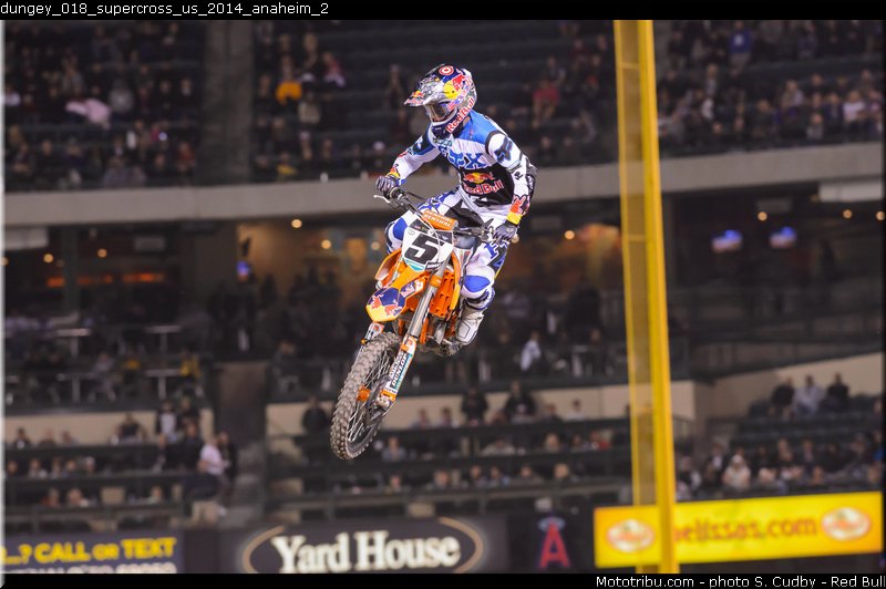 dungey_018_supercross_us_2014_anaheim_2