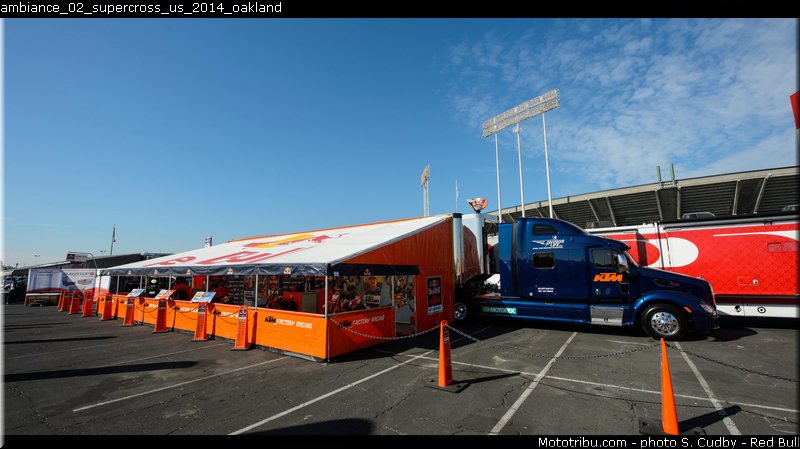 ambiance_02_supercross_us_2014_oakland