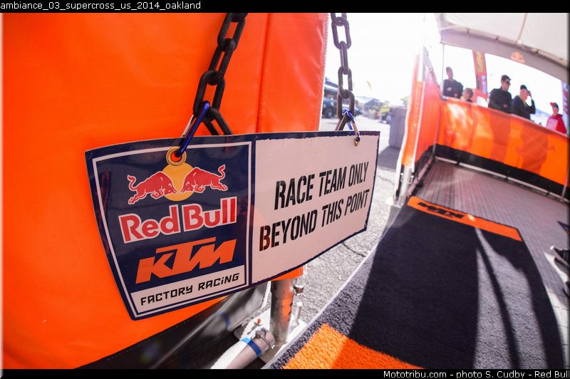 ambiance_03_supercross_us_2014_oakland