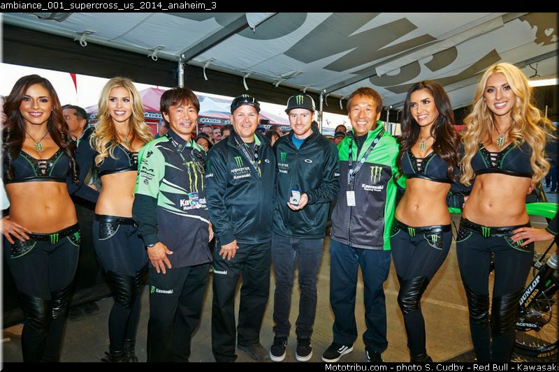 ambiance_001_supercross_us_2014_anaheim_3