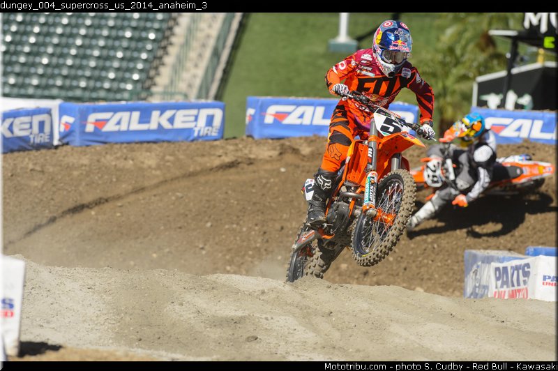 dungey_004_supercross_us_2014_anaheim_3