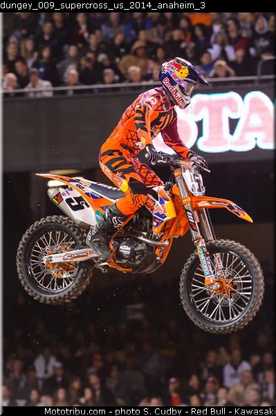 dungey_009_supercross_us_2014_anaheim_3