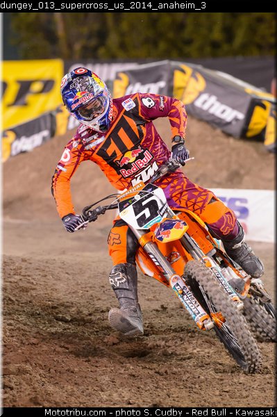 dungey_013_supercross_us_2014_anaheim_3