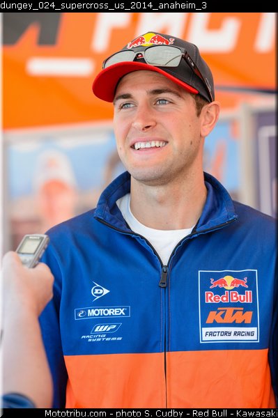 dungey_024_supercross_us_2014_anaheim_3