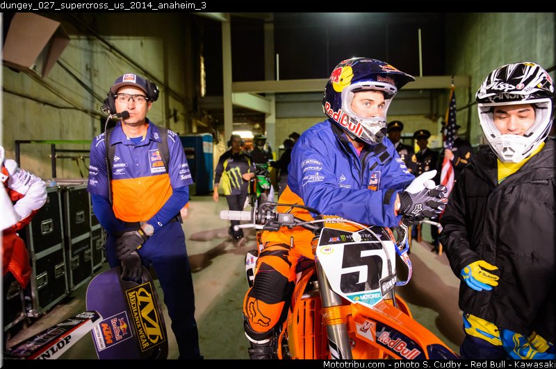 dungey_027_supercross_us_2014_anaheim_3