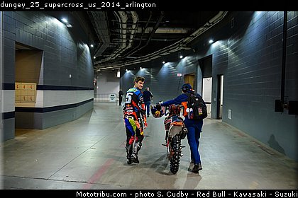 dungey_25_supercross_us_2014_arlington.jpg