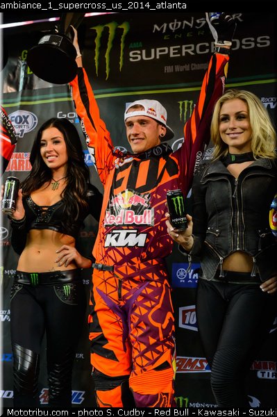 ambiance_1_supercross_us_2014_atlanta