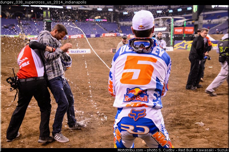 dungey_038_supercross_us_2014_indianapolis