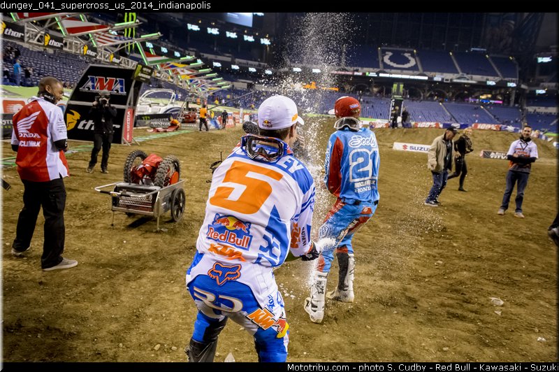 dungey_041_supercross_us_2014_indianapolis