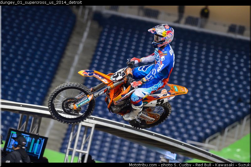 dungey_01_supercross_us_2014_detroit