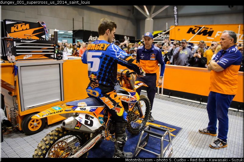 dungey_001_supercross_us_2014_saint_louis
