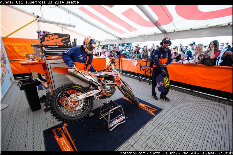 dungey_011_supercross_us_2014_seattle