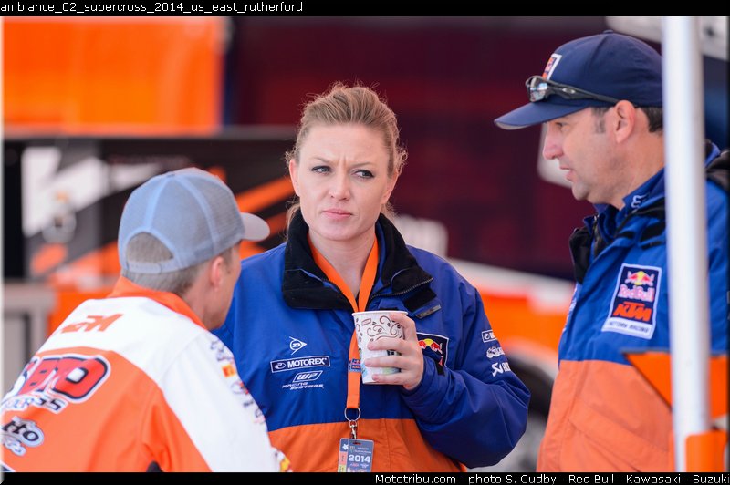 ambiance_02_supercross_2014_us_east_rutherford