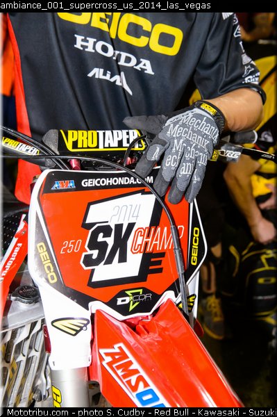 ambiance_001_supercross_us_2014_las_vegas
