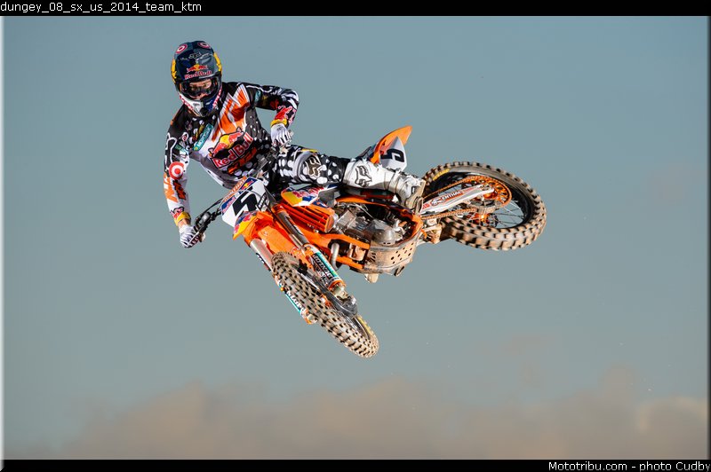 dungey_08_sx_us_2014_team_ktm