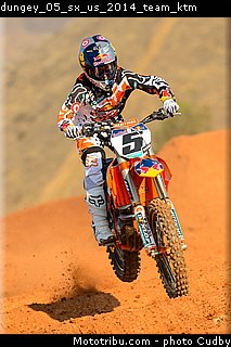 dungey_05_sx_us_2014_team_ktm.jpg