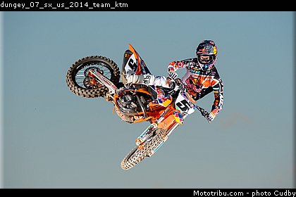 dungey_07_sx_us_2014_team_ktm.jpg
