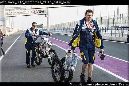 ambiance_007_motocross_2015_qatar_losail.jpg