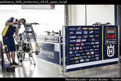 ambiance_008_motocross_2015_qatar_losail.jpg