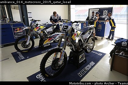 ambiance_014_motocross_2015_qatar_losail.jpg