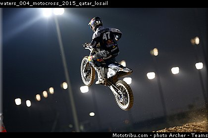 waters_004_motocross_2015_qatar_losail.jpg