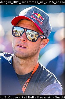 dungey_002_supercross_us_2015_anaheim_1.jpg