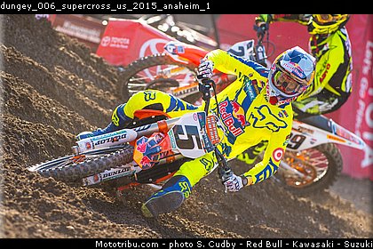 dungey_006_supercross_us_2015_anaheim_1.jpg